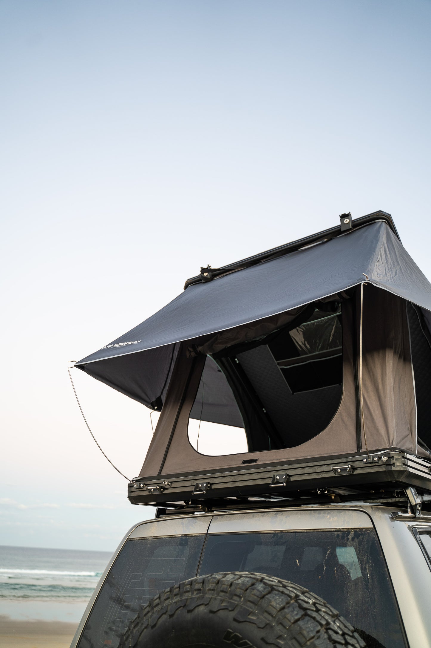 1.4 Roof Top Tent "The Penthouse™"