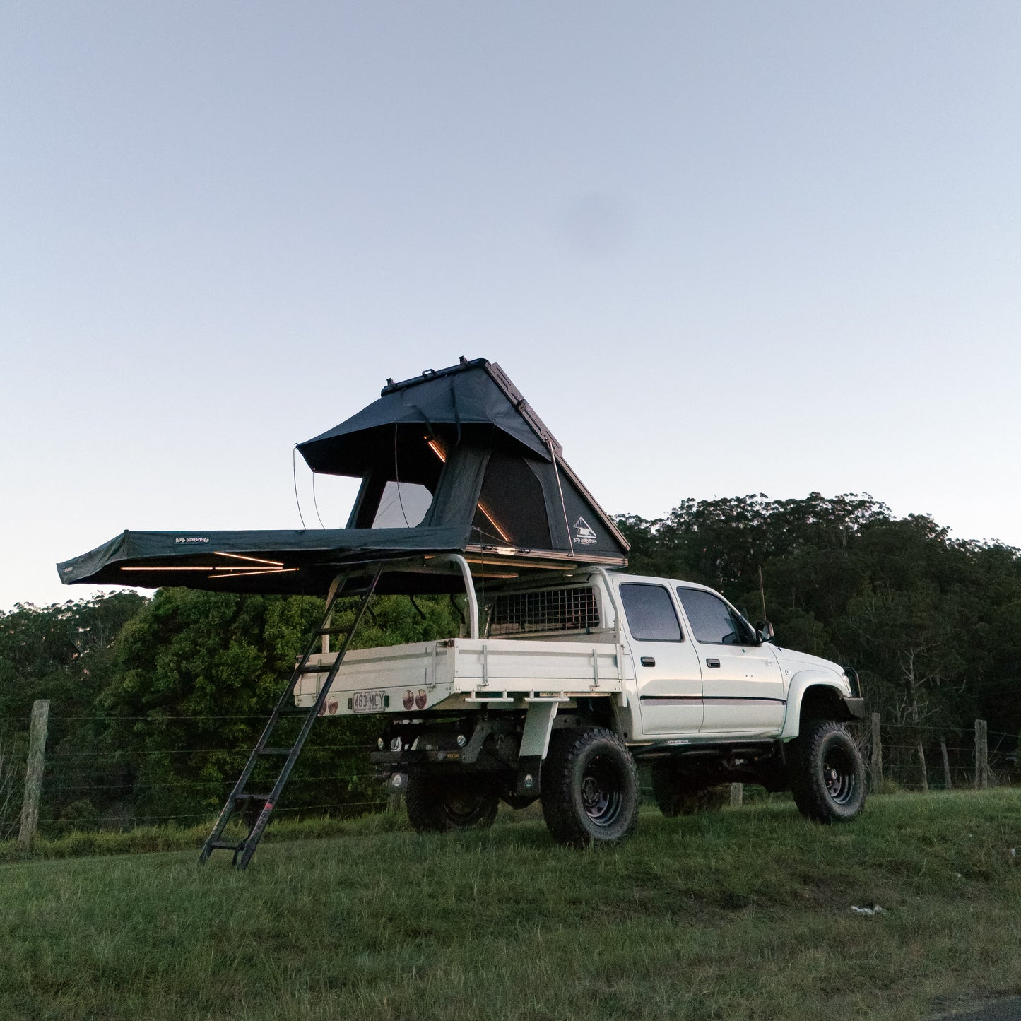 BZB SL Pro Rooftop Tent - EOFY SALE! 💥