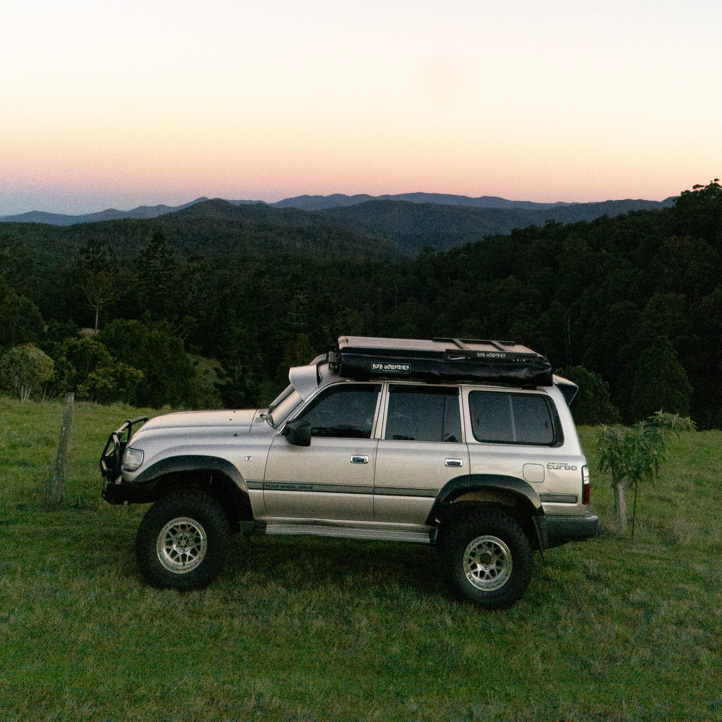 BZB SL Pro Rooftop Tent - EOFY SALE! 💥